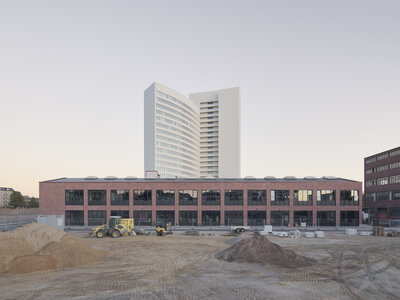 Jahrbuch - Halle 7